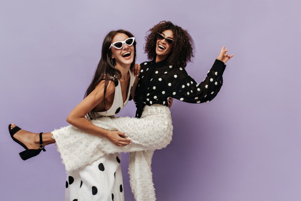 Детальніше про статтю Polka Dots